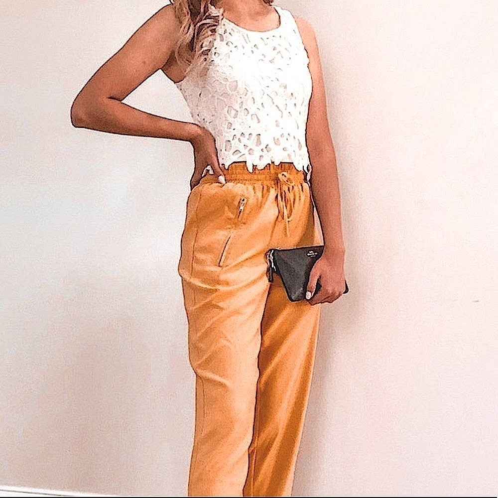 Xhilaration Cream Embroidered Cropped Tank